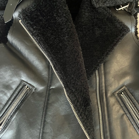 Faux leather Sherpa vest Bershka - Picture 3 of 3